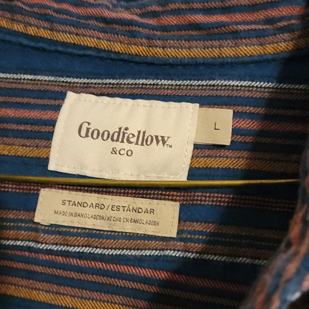 Goodfellow Button down - Picture 2 of 2